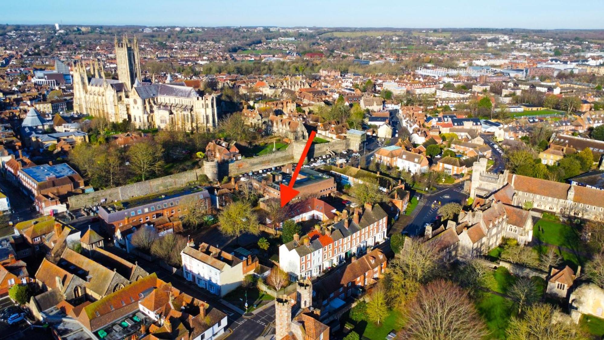 New Edwin Bing Mews -luxury Centre - Free Parking Holiday home